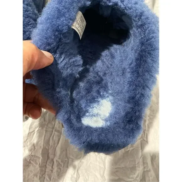 UGG slide in slippers sooo comfy and beautiful color - Picture 6 of 9